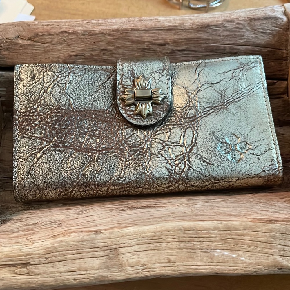 Patricia Nash Leather Marene Choco Metallic Wallet Like New